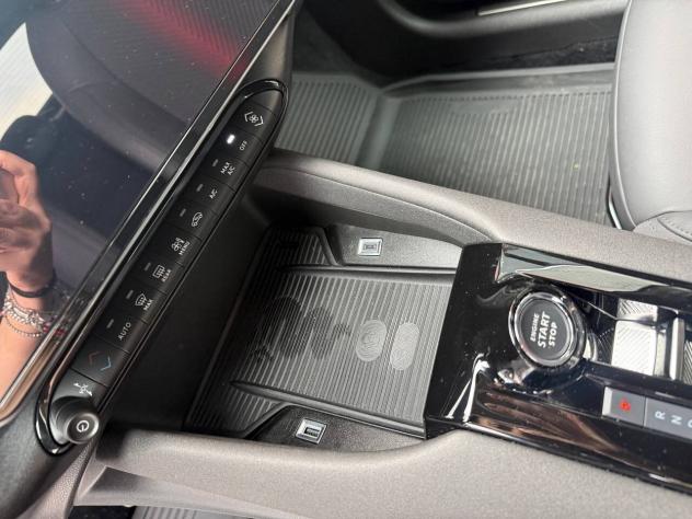 ALFA ROMEO Junior Junior 1.2 136 CV Hybrid eDCT6 Speciale - Foto 10