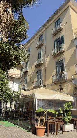 PRESTIGIOSO APPARTAMENTO NEL CUORE DI SALERNO - Foto 9
