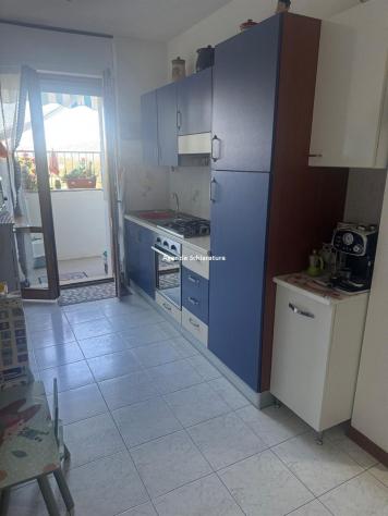 BOTTEGA VENDESI APPARTAMENTO CON DUE CAMERE E GARAGE DOPPIO - Foto 3