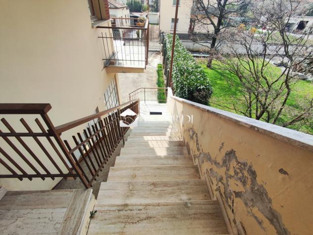 CASA INDIPENDENTE di 6 vani e di 300 mq (VITTORIO VENETO) rif. SM60 - Foto 16