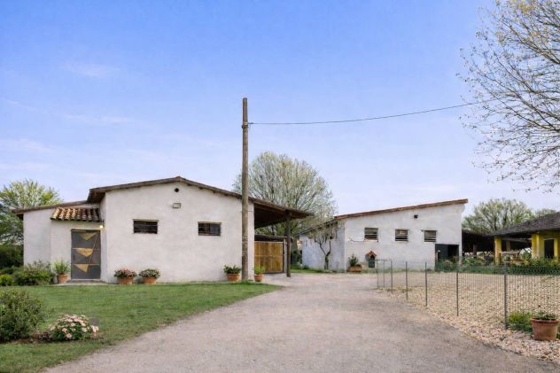 Complesso immobiliare adibito ad Azienda Agricola con Centro Ippico - Foto 2
