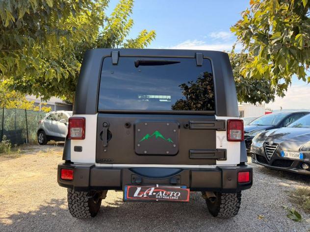 JEEP - Wrangler - Unlimited 2.8 CRD DPF Sahara AUTOMATICA - Foto 6