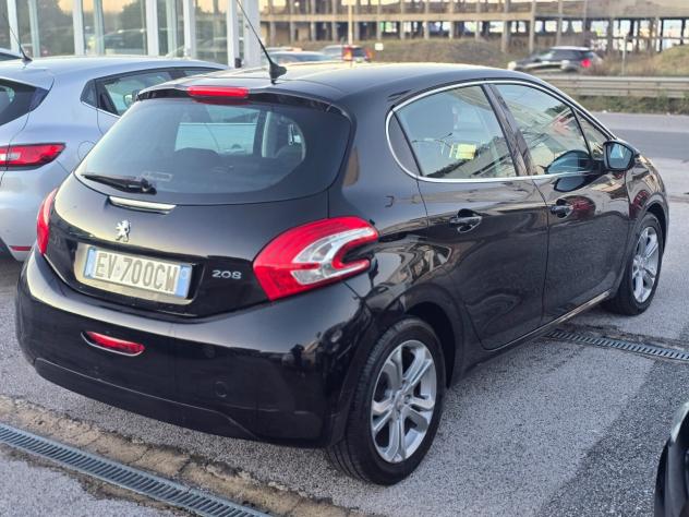 Peugeot 208 1.4 e-HDi 92CV S&S 5 porte Allure - Foto 5