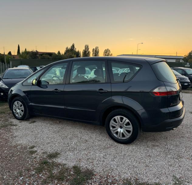 Ford S-Max+ 2.0 TDCi 140CV DPF - Foto 8