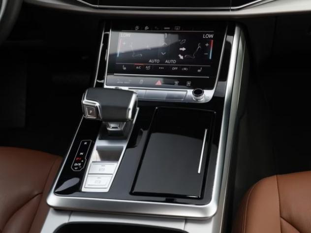 AUDI Q8 45 TDI Quattro Tiptronic S Line S line rif. 22918621 - Foto 8