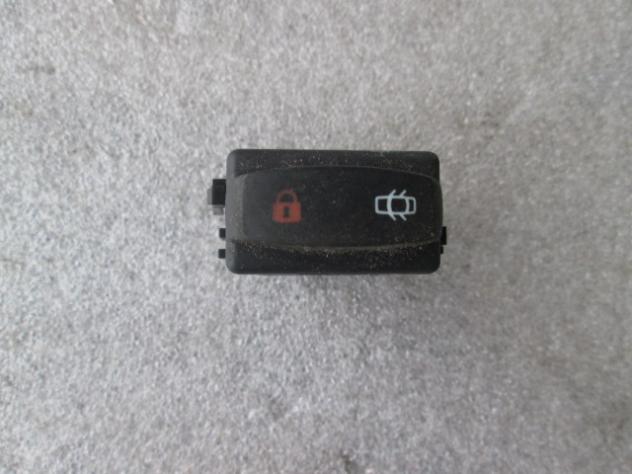 2648802 GRUPPO COMANDO CHIUSURA BLOCCAGGIO PORTE RENAULT LAGUNA SW 1.9 D 88KW 6M 5P (2003) RICAMBIO USATO 8200002446