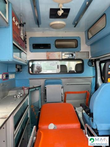 RENAULT TRAFIC AMBULANZA (LIM) VP - Foto 8