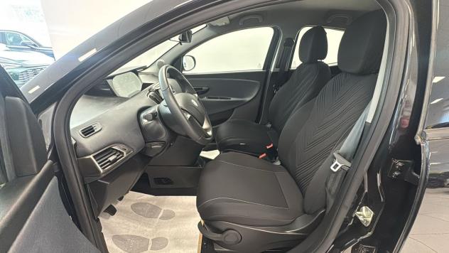 Lancia Ypsilon 1.0 70cv Firefly Hybrid S&S Gold - Foto 8