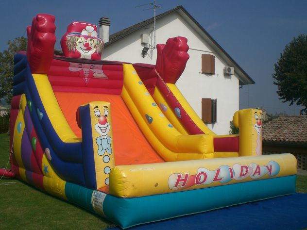 GONFIABILI PER BAMBINI A NOLEGGIO!