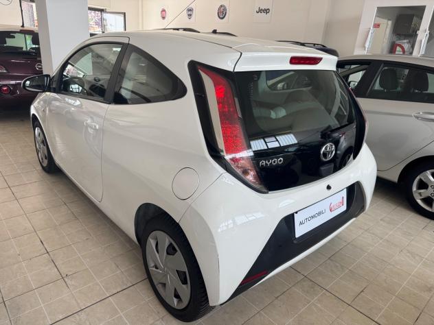 Toyota Aygo 1.0 VVT-i 72 CV 3 porte x-cool - Foto 4