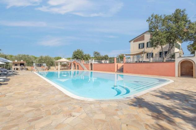 Villa in vendita a Cecina 770 mq Rif: 1422934