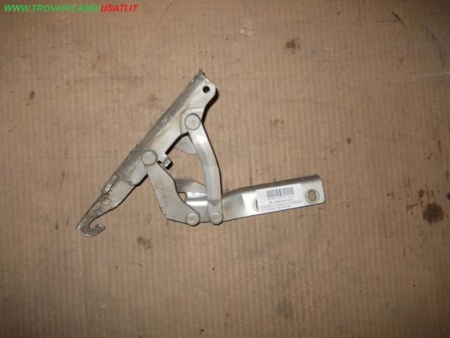 CERNIERA S.COFANO ANT. ARGENTO ALFA ROMEO 166 (936-W9)  Carrozzeria  Lamierati esterni  Cofano  Cerniera cofano  ALFA ROMEO - 166 - 01-10-2003 - 01-02