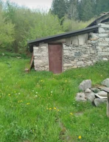 Porzione di casa esterna x uso privato