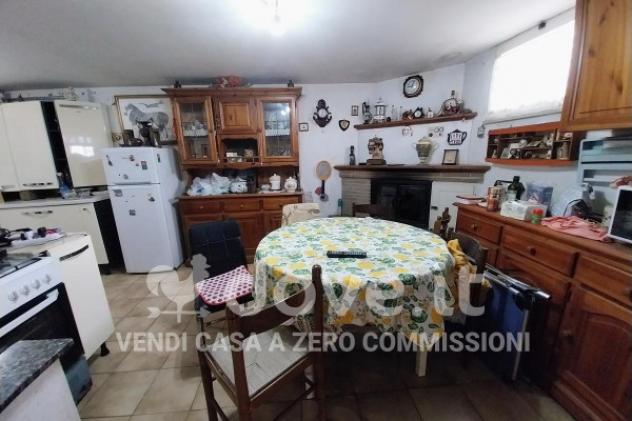 Casa indipendente di 100 m² con 3 locali in vendita a Lariano