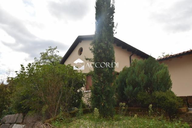 CASA INDIPENDENTE di 3 vani e di 280 mq (VITTORIO VENETO) rif. MM5959