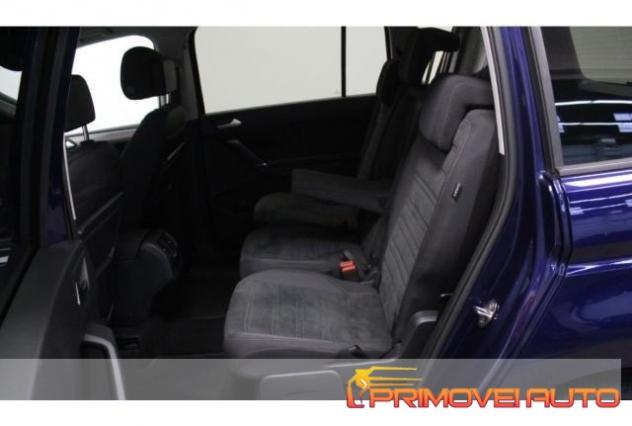 VOLKSWAGEN Touran 2.0 TDI 115 CV SCR Business BlueMotion Technology rif. 18993787 - Foto 5