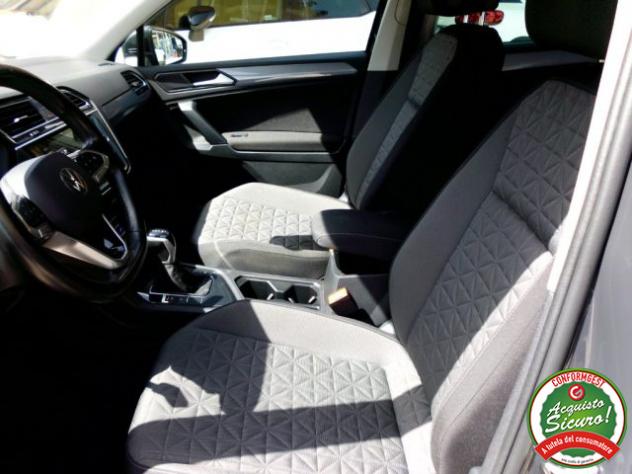 VOLKSWAGEN Tiguan 2.0 TDI 150 CV SCR DSG Life rif. 23807614 - Foto 9