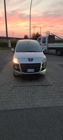 Peugeot 3008 1.6 HDi 112CV cambio robotizzato Tecno - Foto 6
