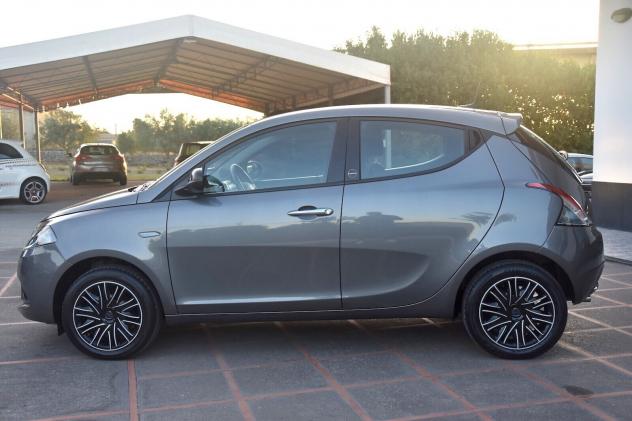 Lancia Ypsilon 1.0 Hybrid Gold - Foto 4