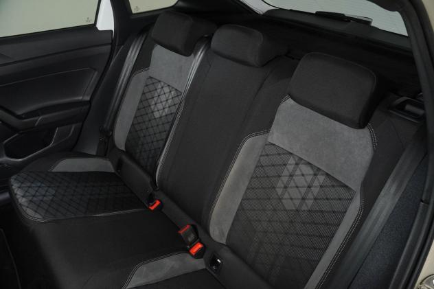 Volkswagen Taigo 1.5 TSI DSG R-Line 150CV - Foto 9