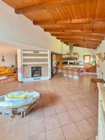 Villa di 160 m² con 4 locali e box auto in vendita a Borgomanero - Foto 4