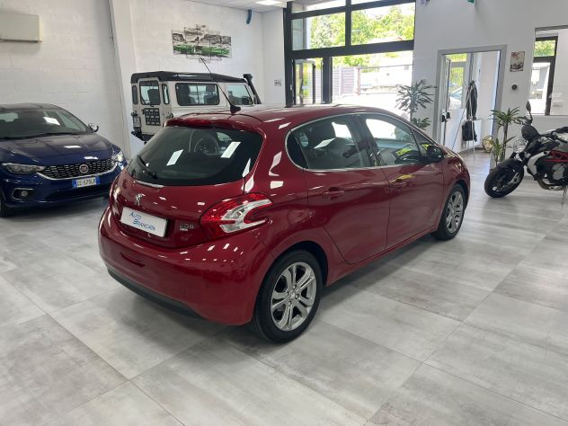 Peugeot 208 5p 1.6 e-hdi - Foto 5