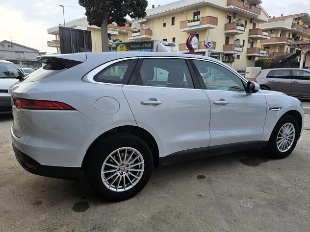 Jaguar F-Pace 2.0 D 180 CV AWD aut. Pure - Foto 9