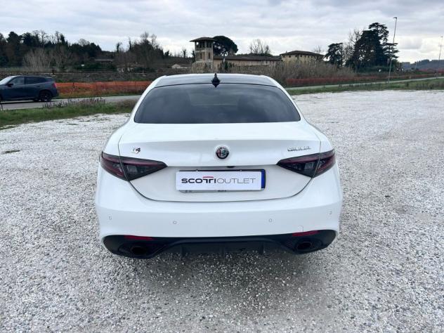 Alfa Romeo Giulia 2023 2.2 t Competizione Q4 210cv auto - Foto 6