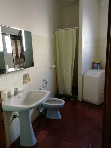 AFFITTASI POSTO LETTO IN DOPPIA ZONA MURRI PER STUDENTESSE - Foto 8