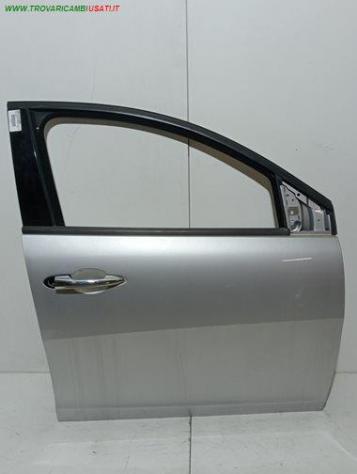 PORTA ANT. DX ARGENTO NO SE , NO ALZ , NO SCENDENTE 999-U1311008 Carrozzeria  Lamierati esterni  Porte  Porta ant. dx. LANCIA - YPSILON - 01-06-2011 -