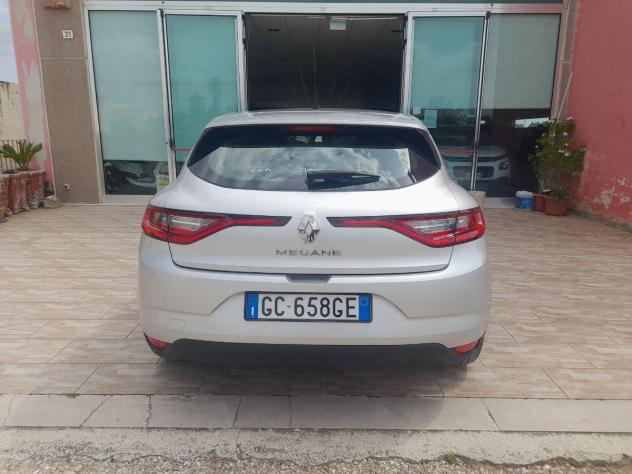 RENAULT - Mégane - Sporter Blue dCi 115CV EDC Bus. - Foto 7