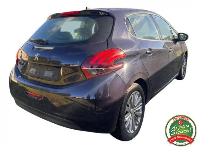 PEUGEOT 208 1° serie PureTech 82 5 porte Allure rif. 22965894 - Foto 4