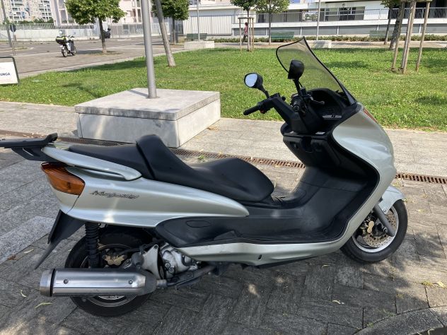 YAMAHA MAJESTY 250 ANNO 2002 - Foto 9