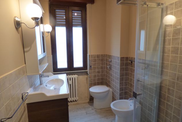 Stanza singola con bagno privato - Fermata METRO BLU M4 a 200mt. - Foto 8