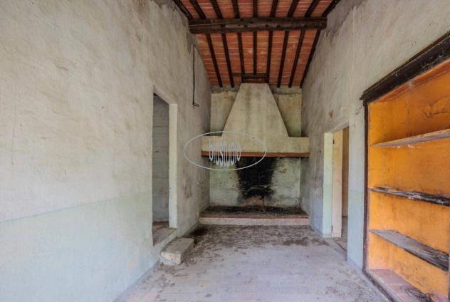 CASALE di 13 vani e di 560 mq (SAN GIOVANNI VALDARNO) rif. V-2316 - Foto 12