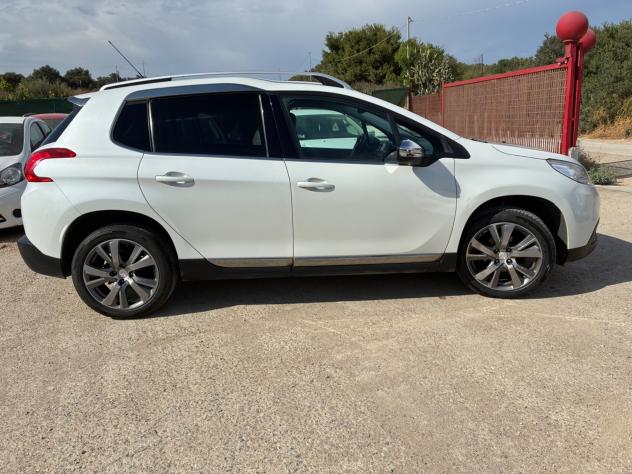 Peugeot 2008 BlueHDi 100 S&S Black Matt - Foto 5