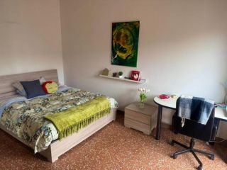 Stanza in appartamento in affitto a Bologna