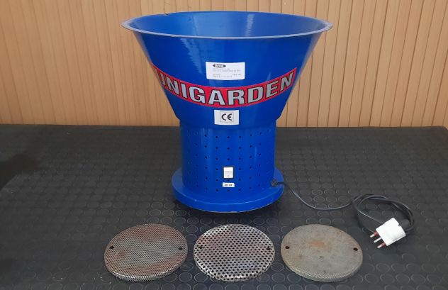 ELETTROMULINO PER MACINA GRANDURCO & TUTTI CEREALI UNIGARDEN 17 LITRI AMA, USATO