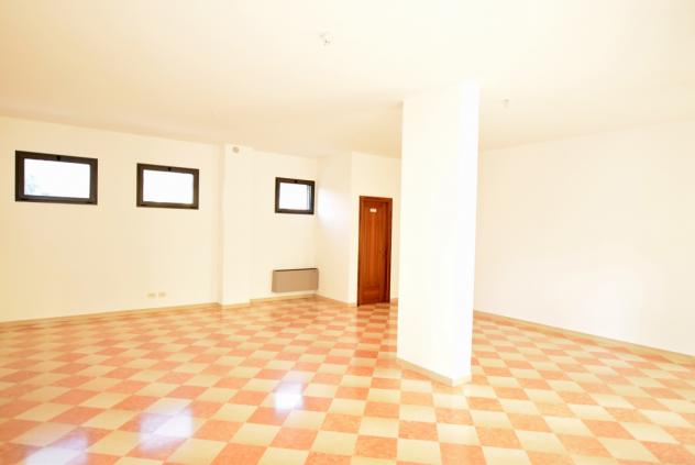 LOCALE COMMERCIALE di 1 vani e di 52 mq (CAERANO DI SAN MARCO) rif. FN18B - Foto 3