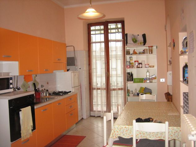 Posto in DOPPIA per STUDENTESSA spese INCLUSE - Foto 6