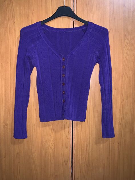 UN MAGLIONCINO CORTO/CARDIGAN VINTAGE MA È COME NUOVO,DA DONNA,VIOLA,TAGLIA M IT - Foto 8