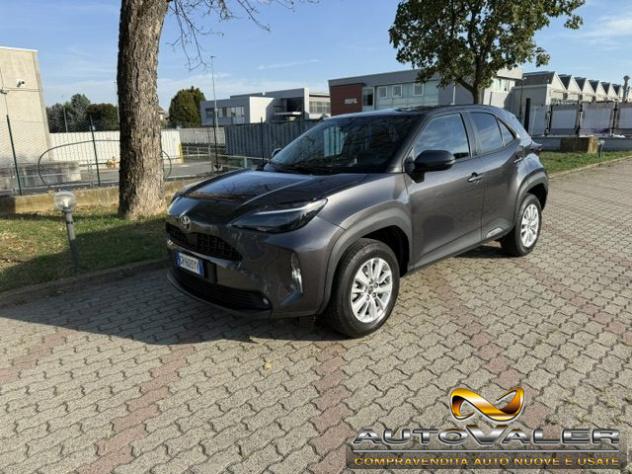 TOYOTA Yaris Cross 1.5 Hybrid 5p. E-CVT AWD-i Business rif. 24067465 - Foto 2