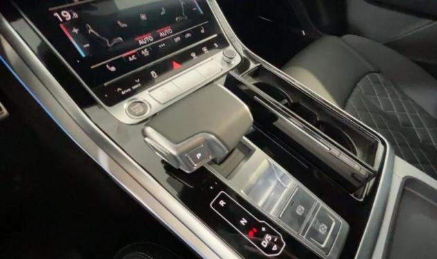 NEW AUDI - Q8 - 50 TDI 286 CV quattro tiptronic Sport - Foto 9
