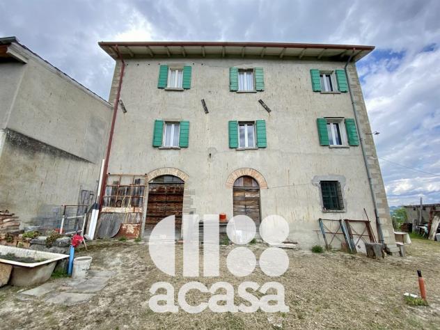 CASALE con CAPANNONI e TERRENO AGRICOLO - Foto 10