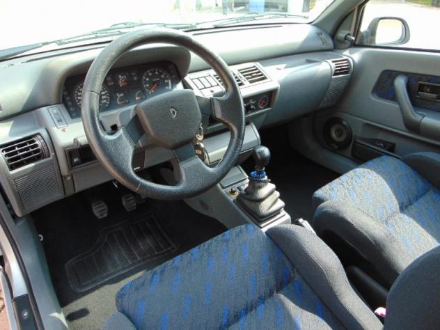 RENAULT Clio 1.8 cat 3 porte RSi - Foto 9