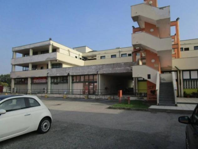 Immobile in asta di 598 m² in vendita a Magenta - Foto 2