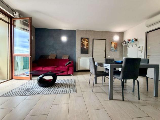 V005520 - TRILOCALE CON TERRAZZA PRIVATA DI 50 MQ !!!