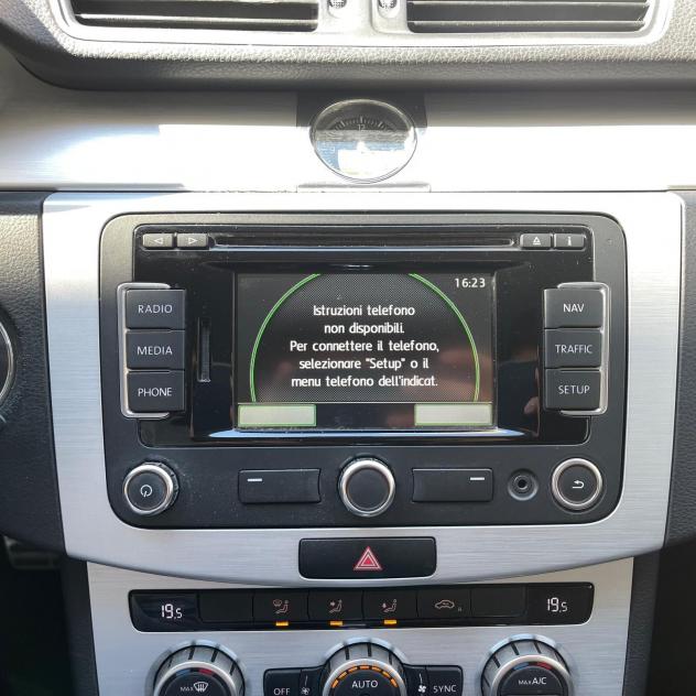 Volkswagen Passat Variant 2.0 TDI 177cv DSG Alltrack - Foto 9