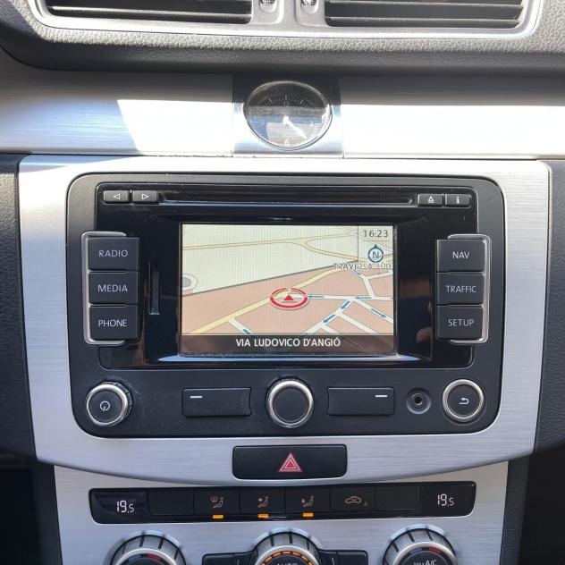 Volkswagen Passat Variant 2.0 TDI 177cv DSG Alltrack - Foto 8