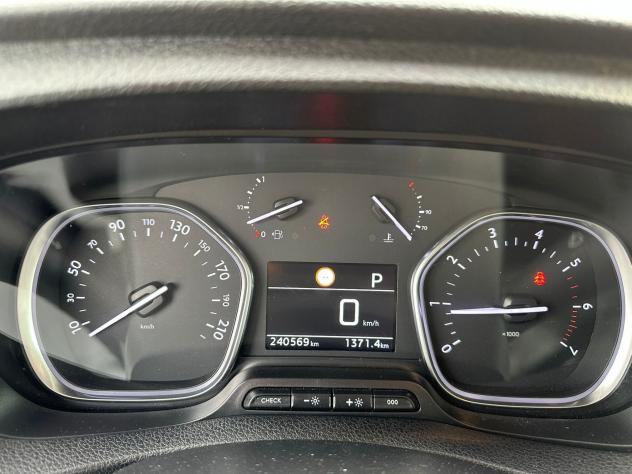 Peugeot Traveller BlueHDi 150 S&S Long Allure - Foto 9